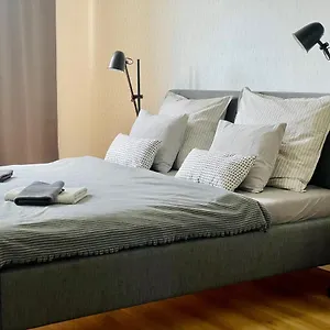 Myslbekova 16 Apartmán