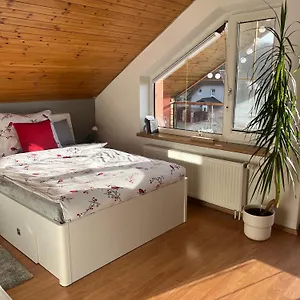 Podkrovni S Balkonem Ubytování v soukromí